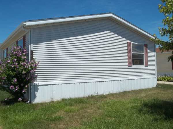 24802 Canyon circle, Flat Rock, MI 48134 