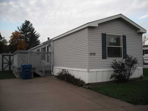 5752 Hawthorn, Kalamazoo, MI 49009 