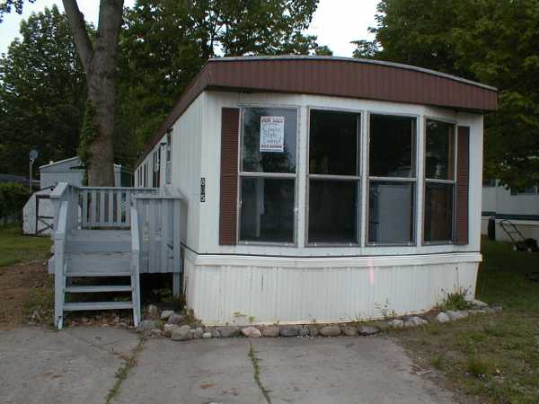 805 Ruth St., Auburn, IN 46706 