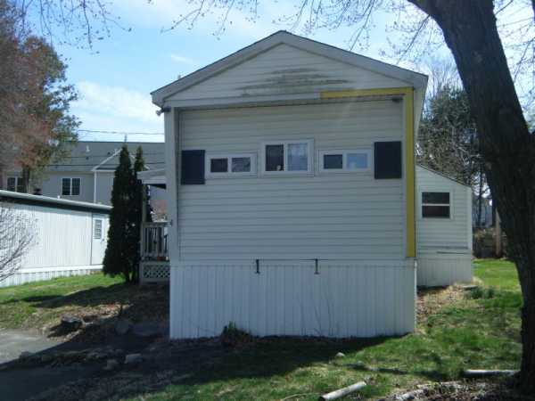 12 Woods Edge, Westbrook, CT 06498 