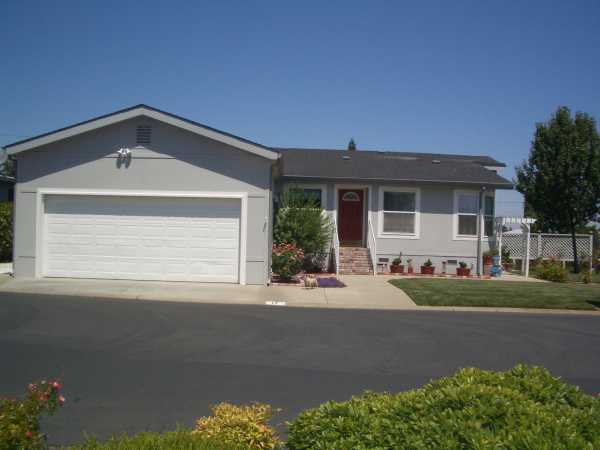 17 Richards Dr, Roseville, CA 95678 