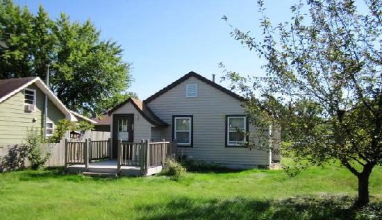 331 Stewart Avenue, Mora, MN 55051 