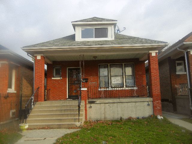 5753 Christiana Ave, Chicago, IL 60629 