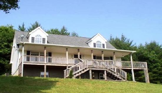 85 Stag Lane, Hillsville, VA 24343 