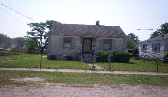 727 Quail Avenue, Chesapeake, VA 23324 