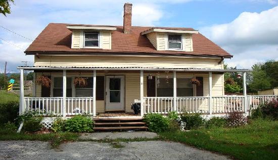 8992 Craig Valley Drive, New Castle, VA 24127 