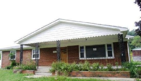 2825 Wolf Creek Road, Narrows, VA 24124 