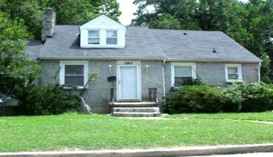 1005 Colonial Avenue, Colonial Heights, VA 23834 