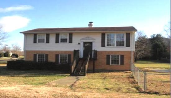 1016 10th St, Glasgow, VA 24555 