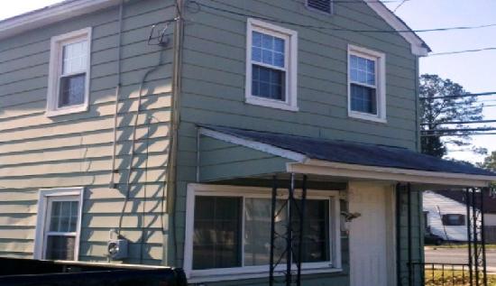 1902 Jefferson St, Chesapeake, VA 23324 