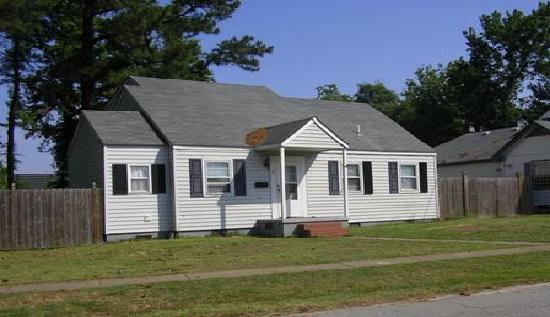 8 Catawba Trail, Portsmouth, VA 23701 