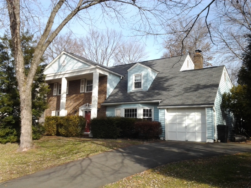 8615 Jackson Avenue, Manassas, VA 20110 