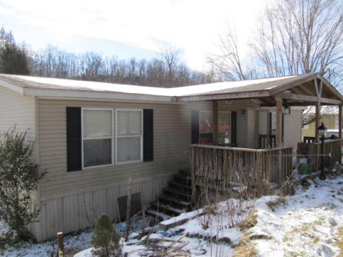 1112 FRONT ST E, Coeburn, VA 24230 