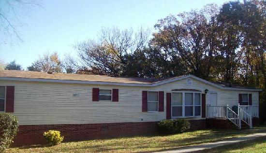 1442 River Road West, Croizer, VA 23039 