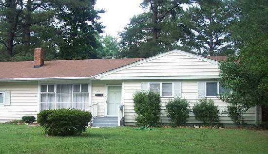 2017 Colston Street, Petersburg, VA 23805 