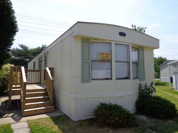 135 Homecrest Blvd., Chesapeake, VA 23324 