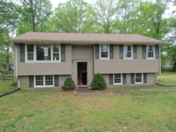 8000 N Henpeck Road, Quinton, VA 23141 