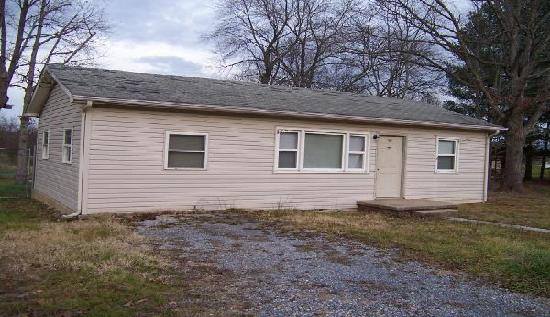 448 Howardsville Tpke, Stuarts Draft, VA 24477 