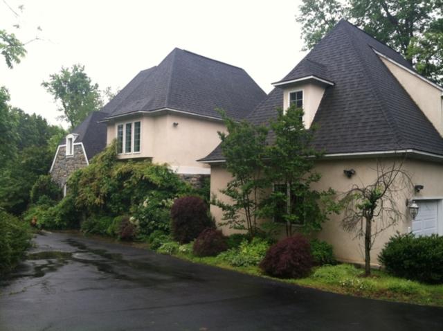 1141 Robindale Dr, Great Falls, VA 22066 