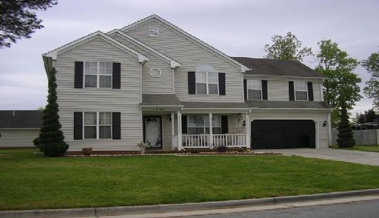 2401 Pinetree Way, Suffolk, VA 23434 