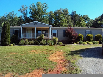 115 Robertson Ln, Rocky Mount, VA 24151 