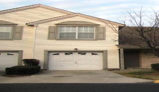 4016 Laurel Green Cir, Virginia Beach, VA 23456 