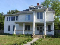 222 E Main St, Waverly, VA 23890 