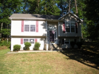 747 Canterbury Dr, Ruther Glen, VA 22546 