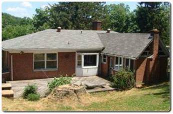 213 Lyons Ave, Tazewell, VA 24651 