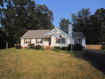 13715 Berkley Davis Dr, Chesterfield, VA 23838 