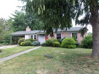 207 Fox Hill Pl, Staunton, VA 24401 