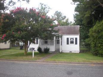 24 Fiske St, Portsmouth, VA 23702 