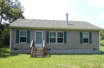 696 Clearview Dr, Martinsville, VA 24112 