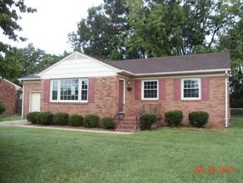 25 Courtney Ave, Newport News, VA 23601 