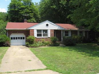 32 Bernard Dr, Newport News, VA 23602 