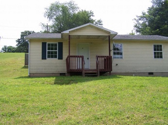 97 Retriever Ln, Fries, VA 24330 