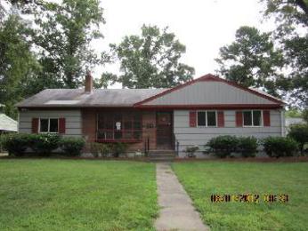 2017 Walton St, Petersburg, VA 23805 