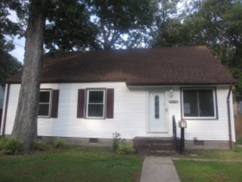 8232 Briarwood Cir, Norfolk, VA 23518 