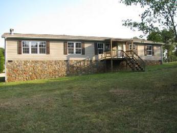 7956 Rocky Ford Rd, Moneta, VA 24121 