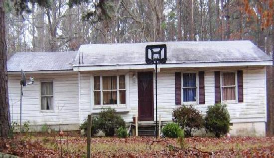 3064 Hill Creek Rd, Brodnax, VA 23920 