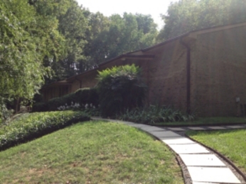 5900 Mount Eagle Dr, Alexandria, VA 22303 