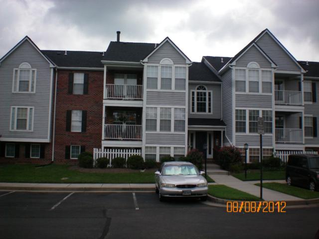 10214  WOLFE MANOR CT.#112, GLEN ALLEN, VA 23060 