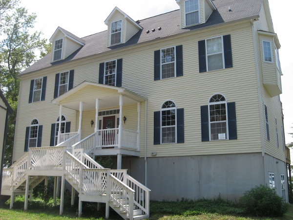 1564  SALISBURY PARK RD, HAGUE, VA 22469 