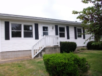 239 4th St, Broadway, VA 22815 