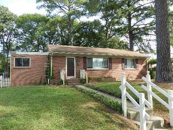 206 Rodman Rd, Norfolk, VA 23503 