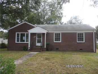 438 Hollyhill Dr, Petersburg, VA 23805 