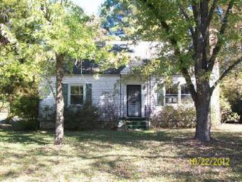 6101 Lewis Rd, Petersburg, VA 23803 