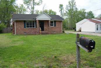 20204 Laurel Rd, South Chesterfield, VA 23803 