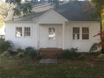 10 Groome Road, Newport News, VA 23601 