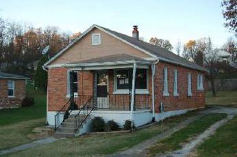 334 Elm St, Staunton, VA 24401 